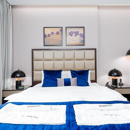 Stunning Studio Near Burj Khalifa Дубай Экстерьер фото